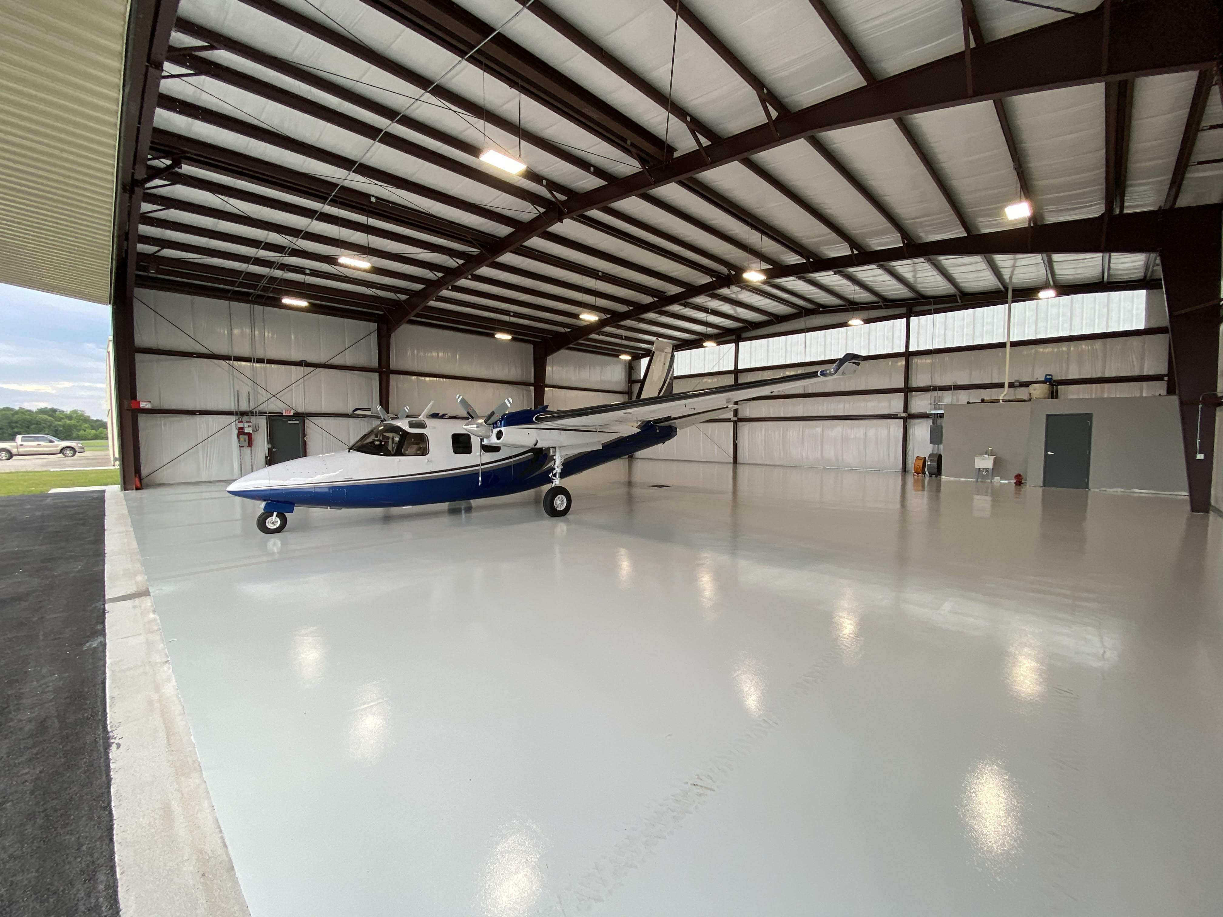 Hangar3.jpg