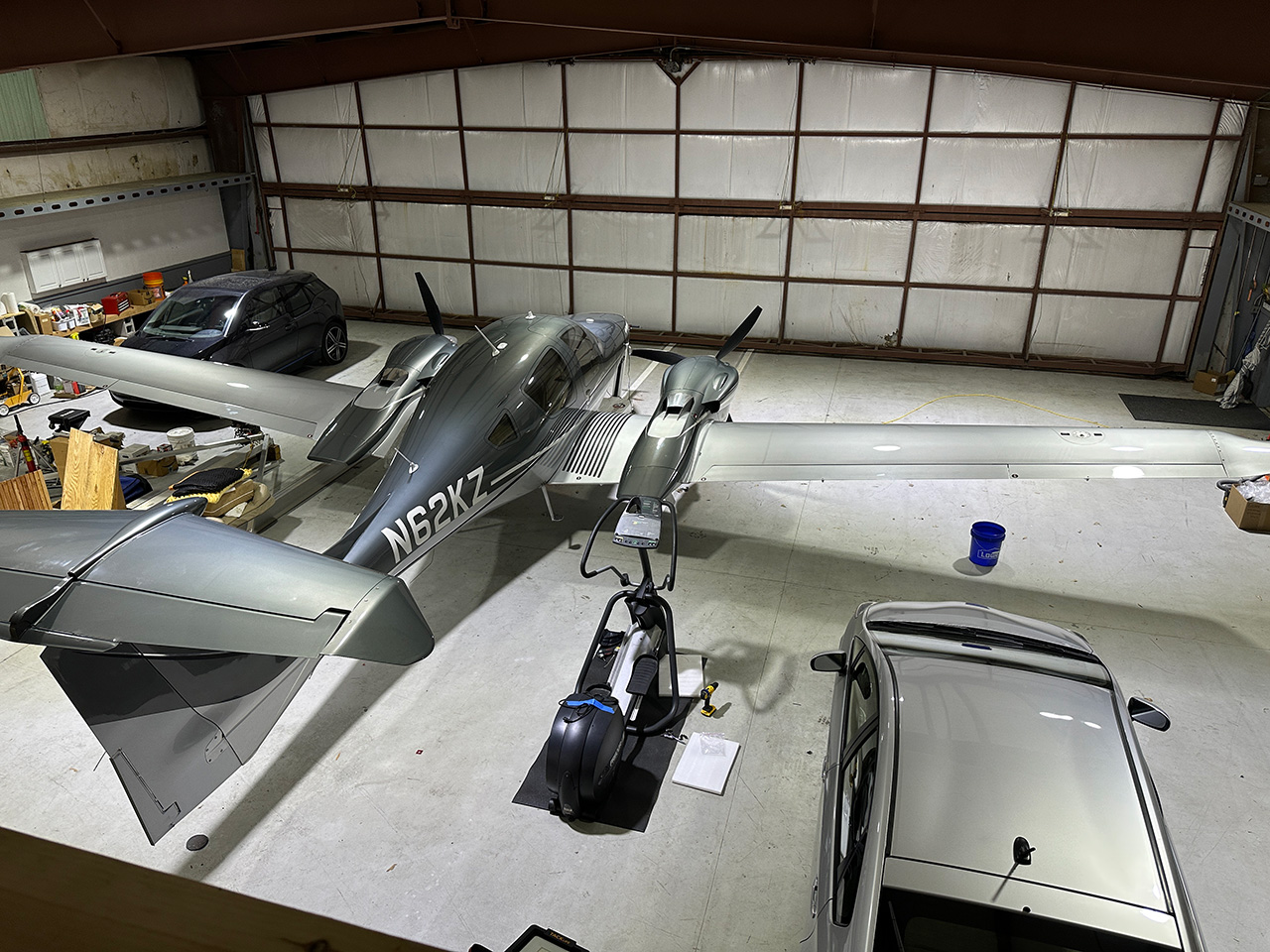 Hangar_01.jpg